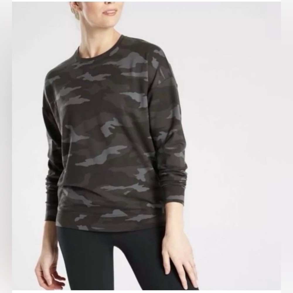 Athleta Studio To Street Black Camo Sweatshirt Size Small NWT
